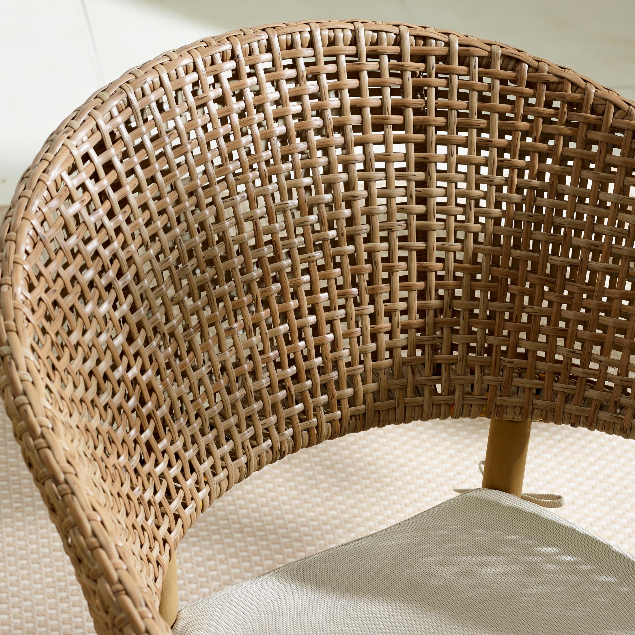 Lanai & Asa Beige Rattan & Cream 4 Seat Round Table Garden Dining Set