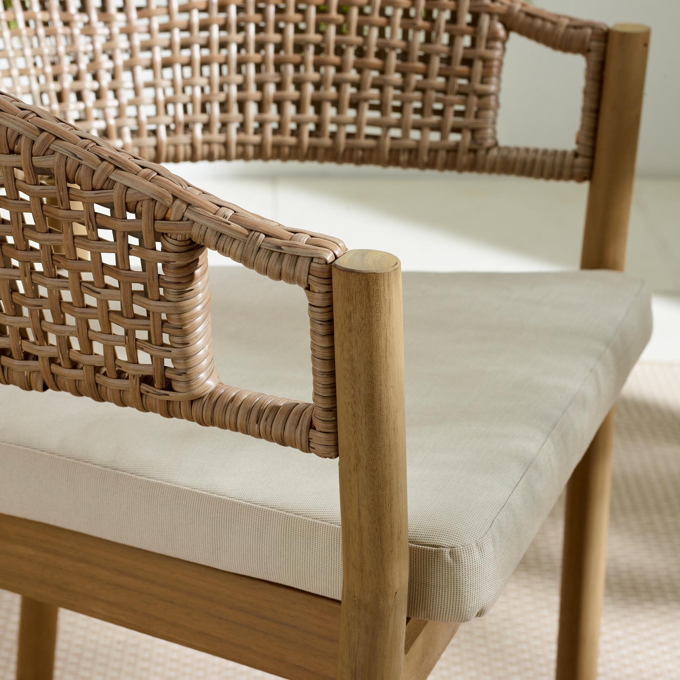 Lanai & Asa Beige Rattan & Cream 4 Seat Round Table Garden Dining Set