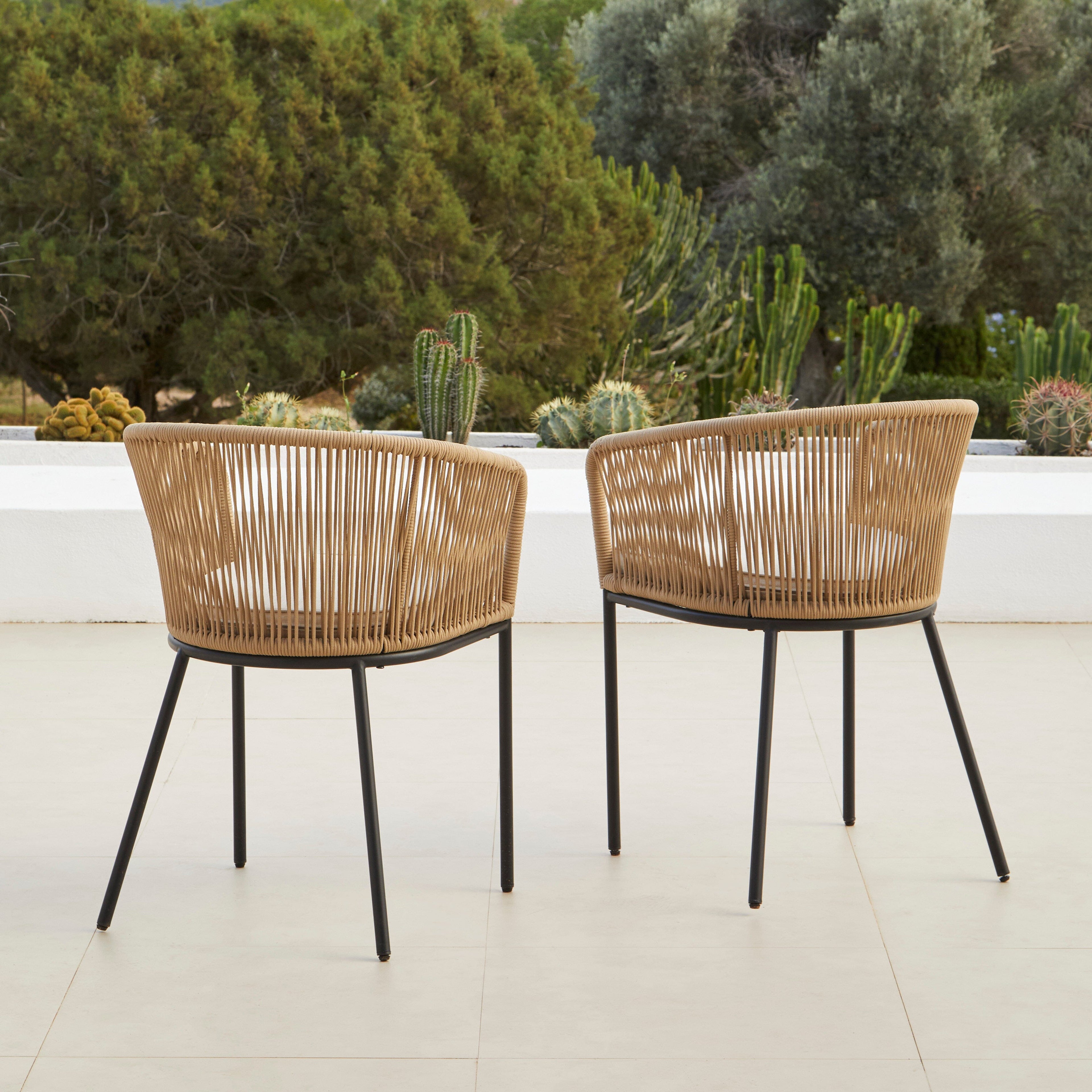 Willow 6 Seater Round Wooden Garden Set with 6 Hali Natural Rope Chairs & Round Grey LED Parasol
