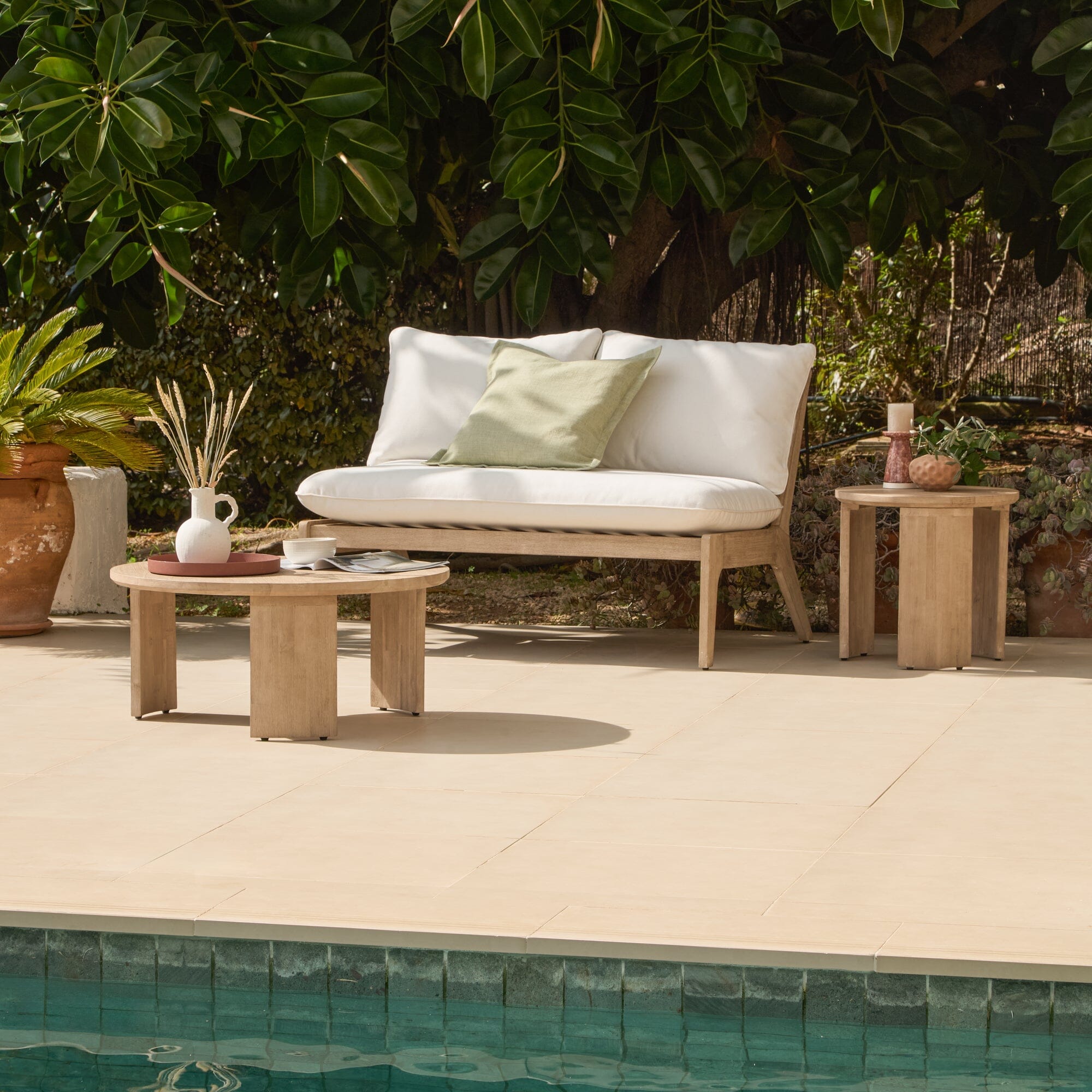 Mali Wooden Garden Coffee Table - Brushed Light Acacia