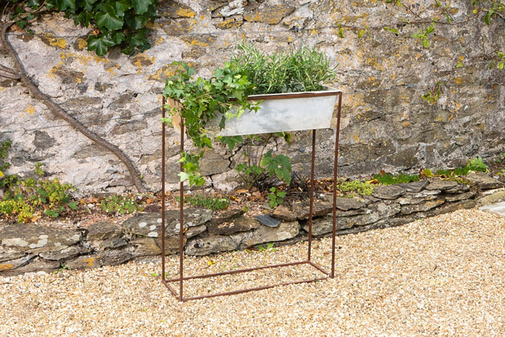Narlu Wide Standing Planter