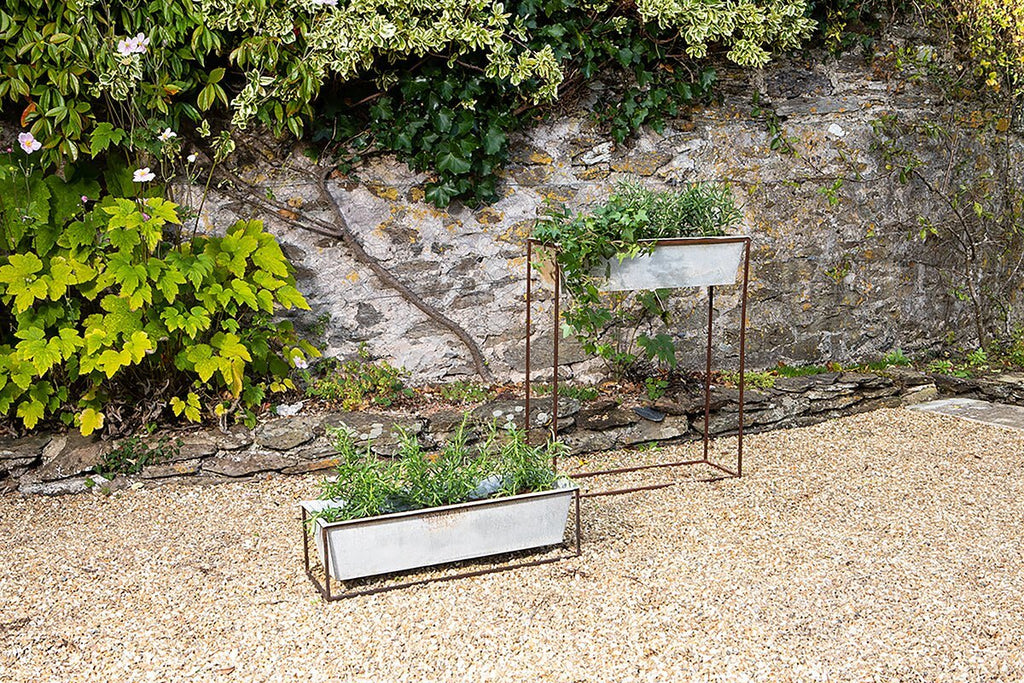 Narlu Wide Standing Planter