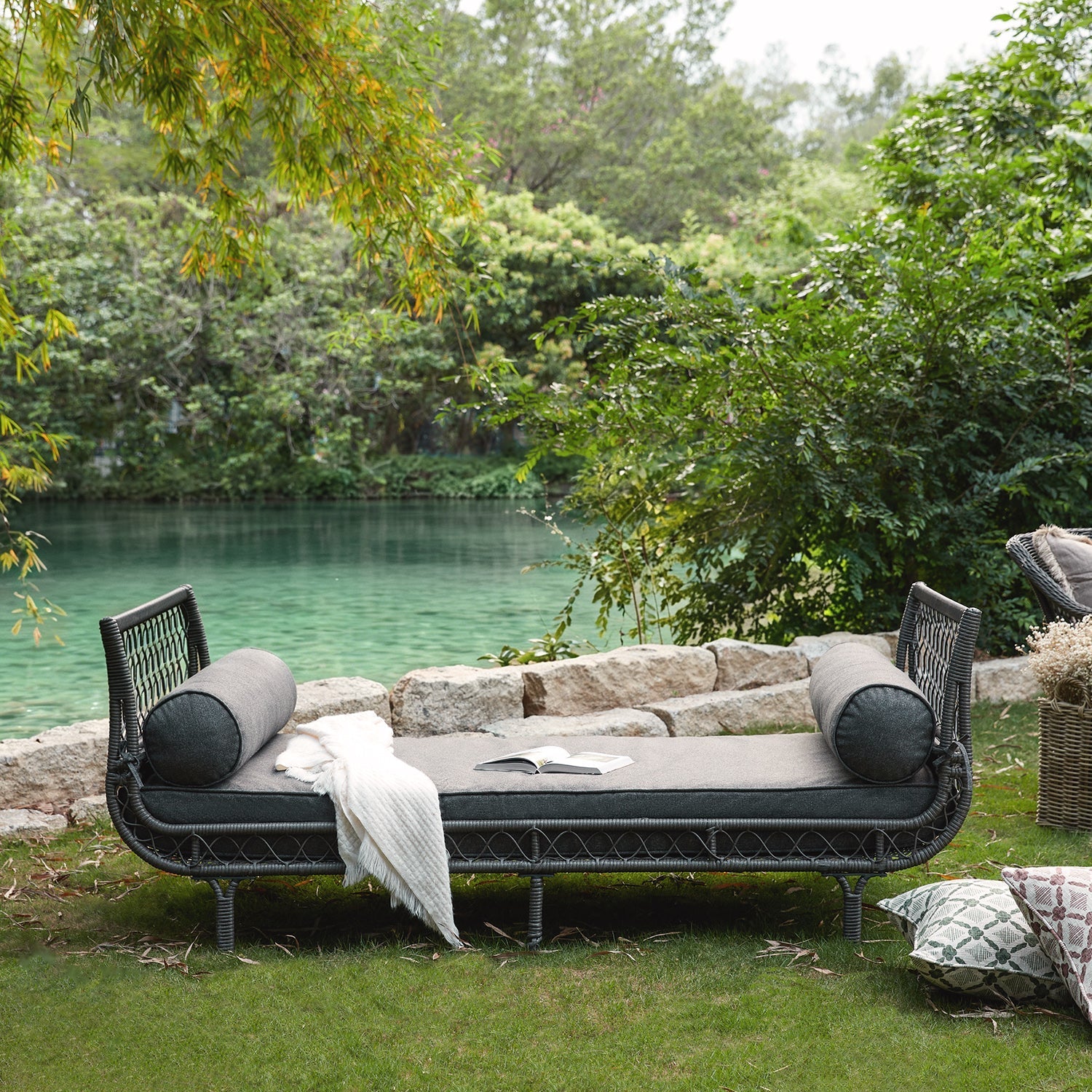 Willowbrook Lattice Weave Rattan Daybed, Dark Grey