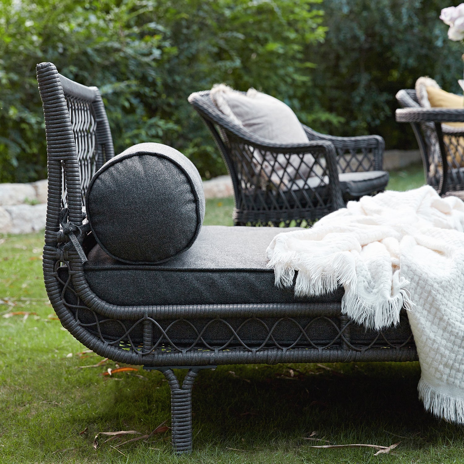 Willowbrook Lattice Weave Rattan Daybed, Dark Grey