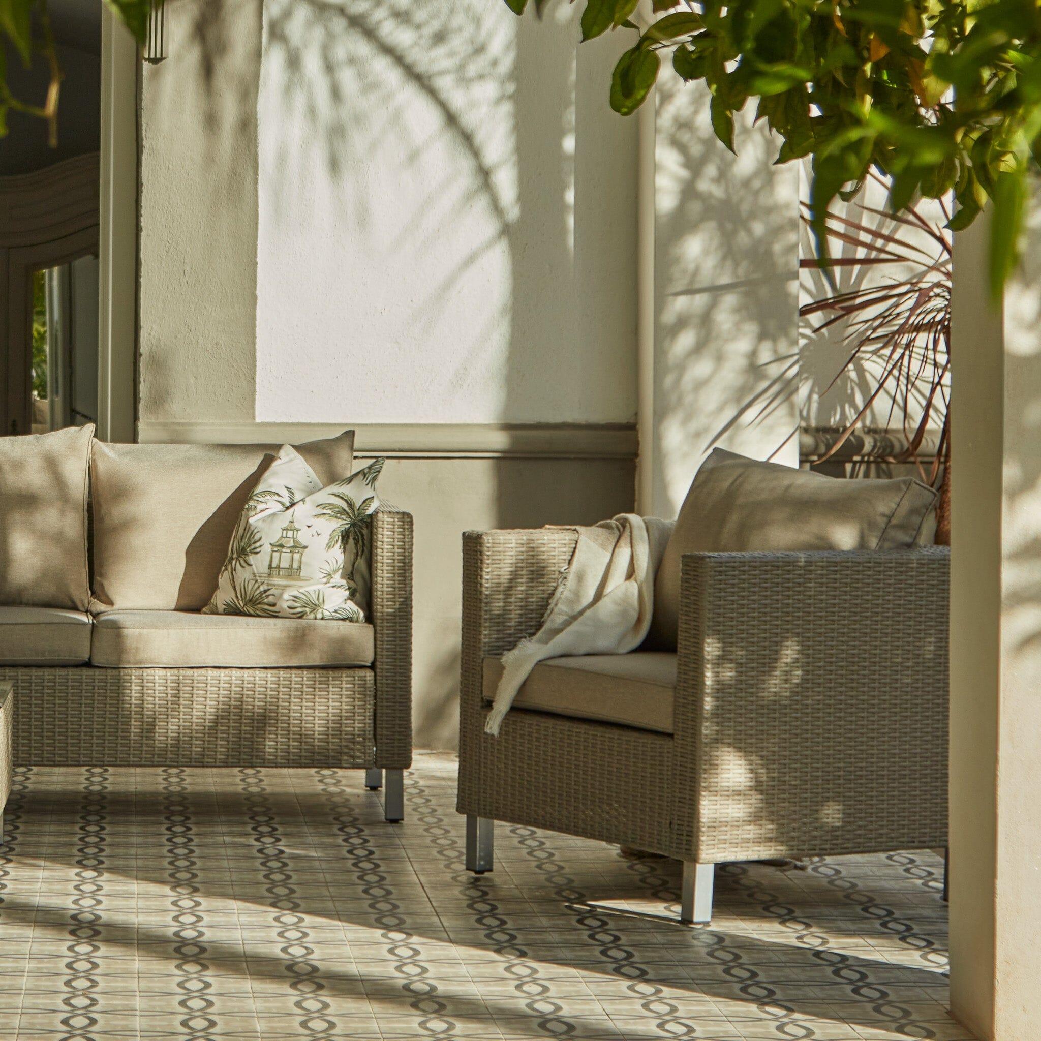 Aria 4 Seater Rattan Garden Sofa & Armchair Set with Coffee Table - Light Grey